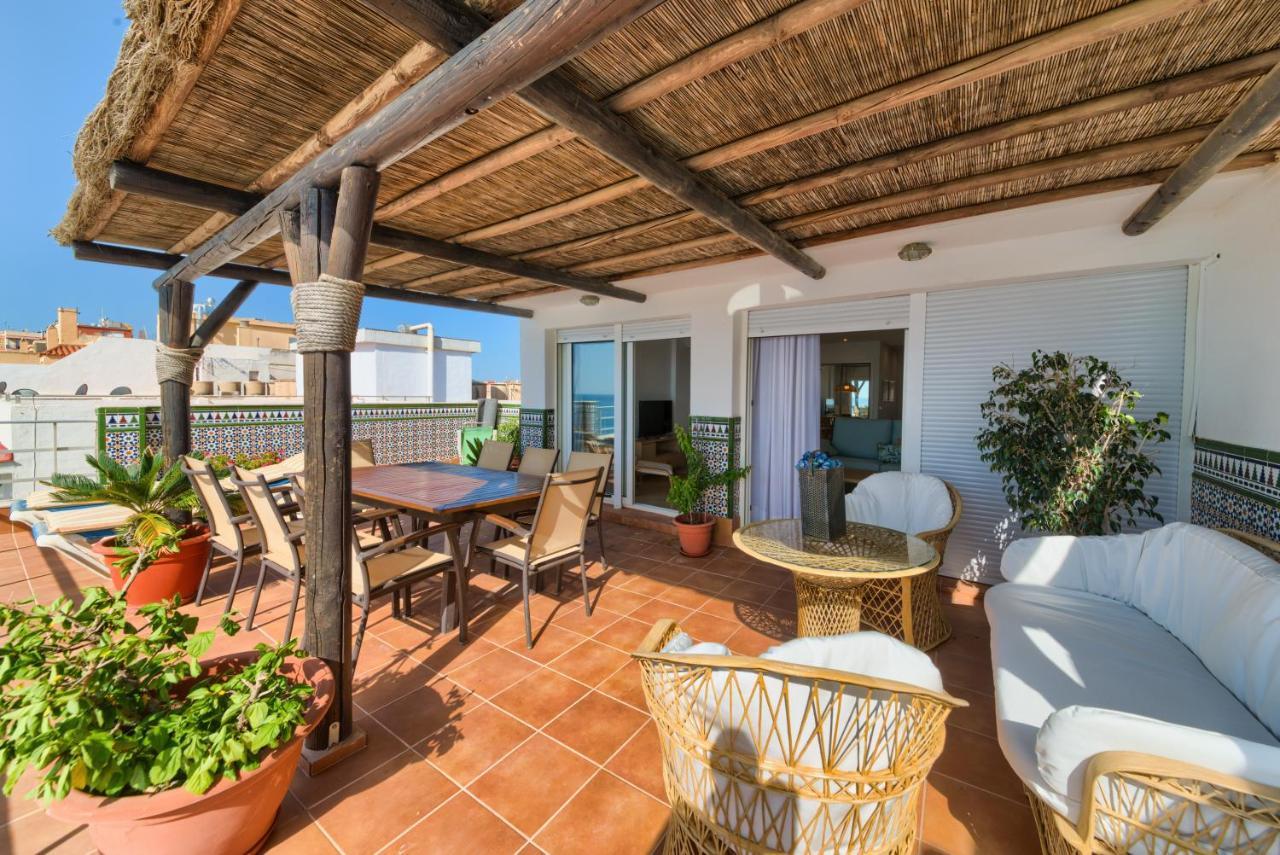 Holidays2Fuengirola Duplex With Stunning Sea View, Terraces,1St Line Beside Port Buitenkant foto