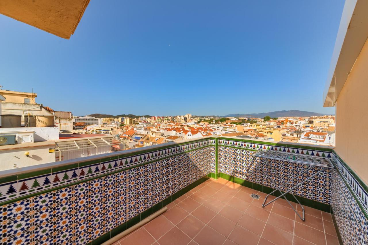 Holidays2Fuengirola Duplex With Stunning Sea View, Terraces,1St Line Beside Port Buitenkant foto