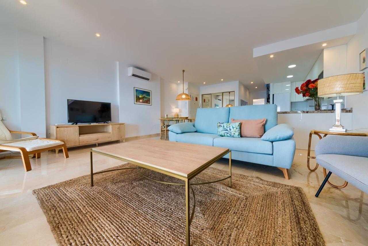 Holidays2Fuengirola Duplex With Stunning Sea View, Terraces,1St Line Beside Port Buitenkant foto